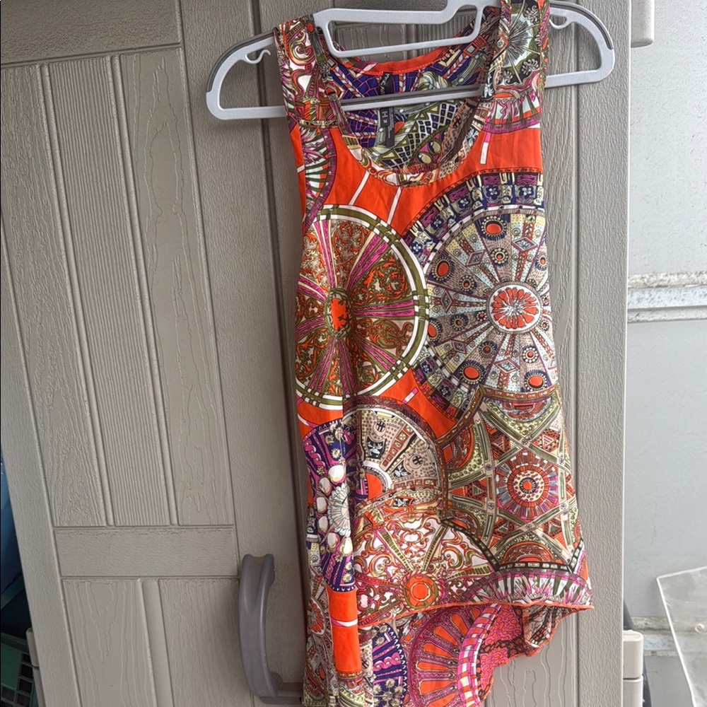 Magic Avenue Geometric Sleeveless Top